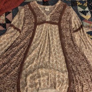 Gently used Knox Rose dress w bell sleeves